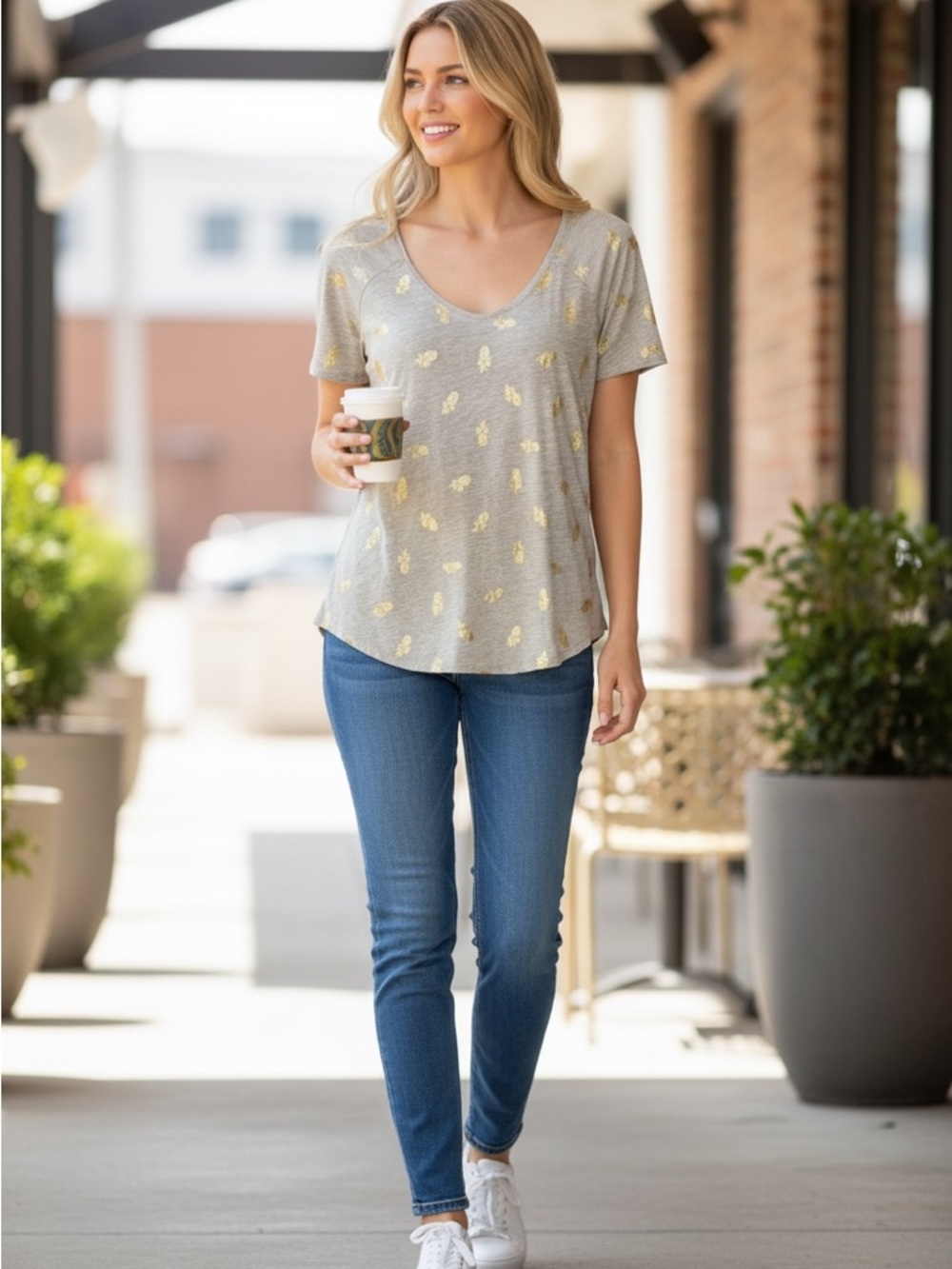 Tommy Bahama Gray Short Sleeve Scoop Neck Tee with Gold Pineapple Print